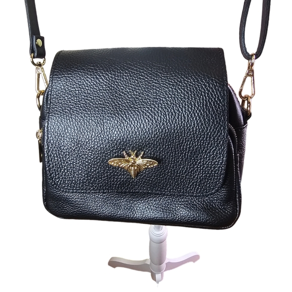 Jijou  Capri women's black cross body bag with gold hardware - Picture 2 of 9